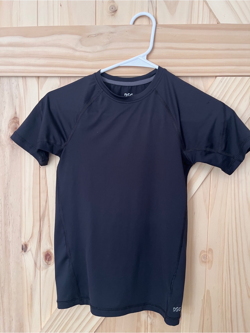 DSG Boys Black Performance Athletic Shirt Size Medium (10–12) Short Sleeve